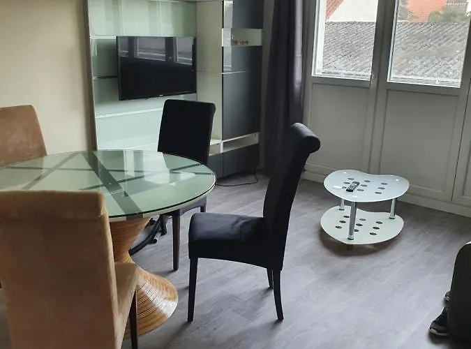 Appartement 2 chambres, proximité plage, commerces et centre ville